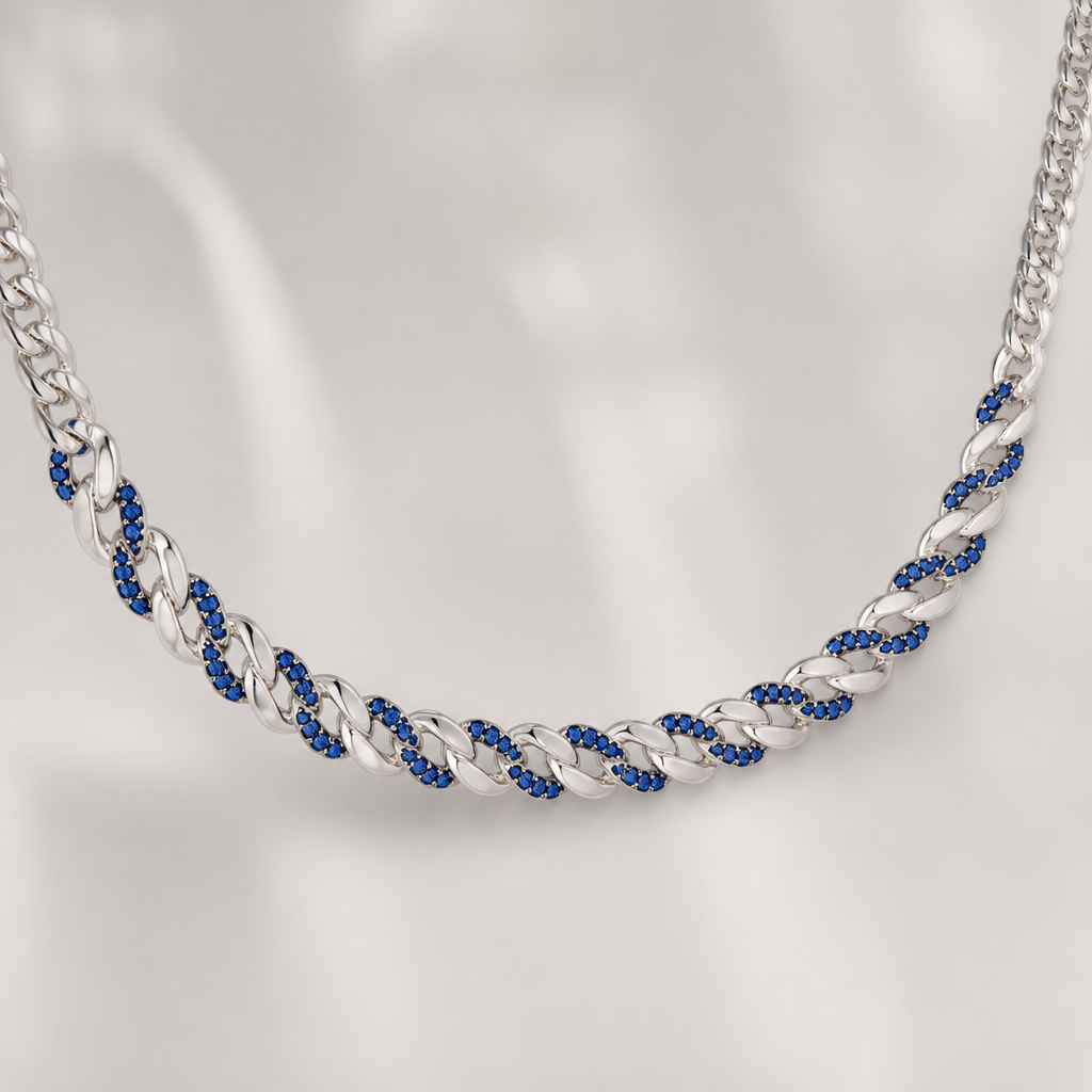 A modern women's necklace made of silver with sapphire stones, minimalist, simple and delicate, clean lines. uma corrente com elo grumet cravejada
photorealistic jewelry design, A modern women's necklace made of silver with sapphire stones, minimalist, simple and delicate, clean lines. uma corrente com elo grumet cravejada, modern style, just the design no text
