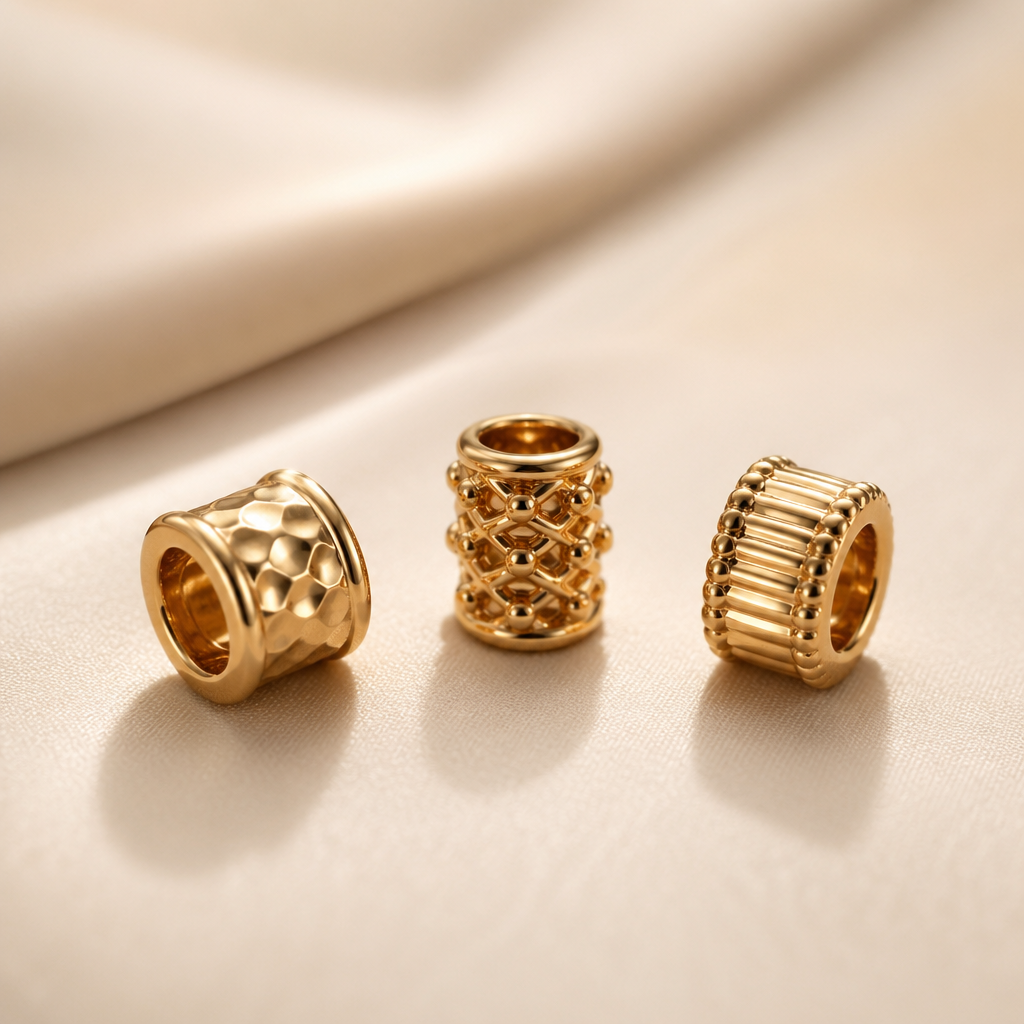 A modern women's bracelet made of gold. 비즈팔찌에 들어가는 론델 . 창의적이고 천연석에어울리는 디자인
photorealistic jewelry design, A modern women's bracelet made of gold. 비즈팔찌에 들어가는 론델 . 창의적이고 천연석에어울리는 디자인, modern style, just the design no text