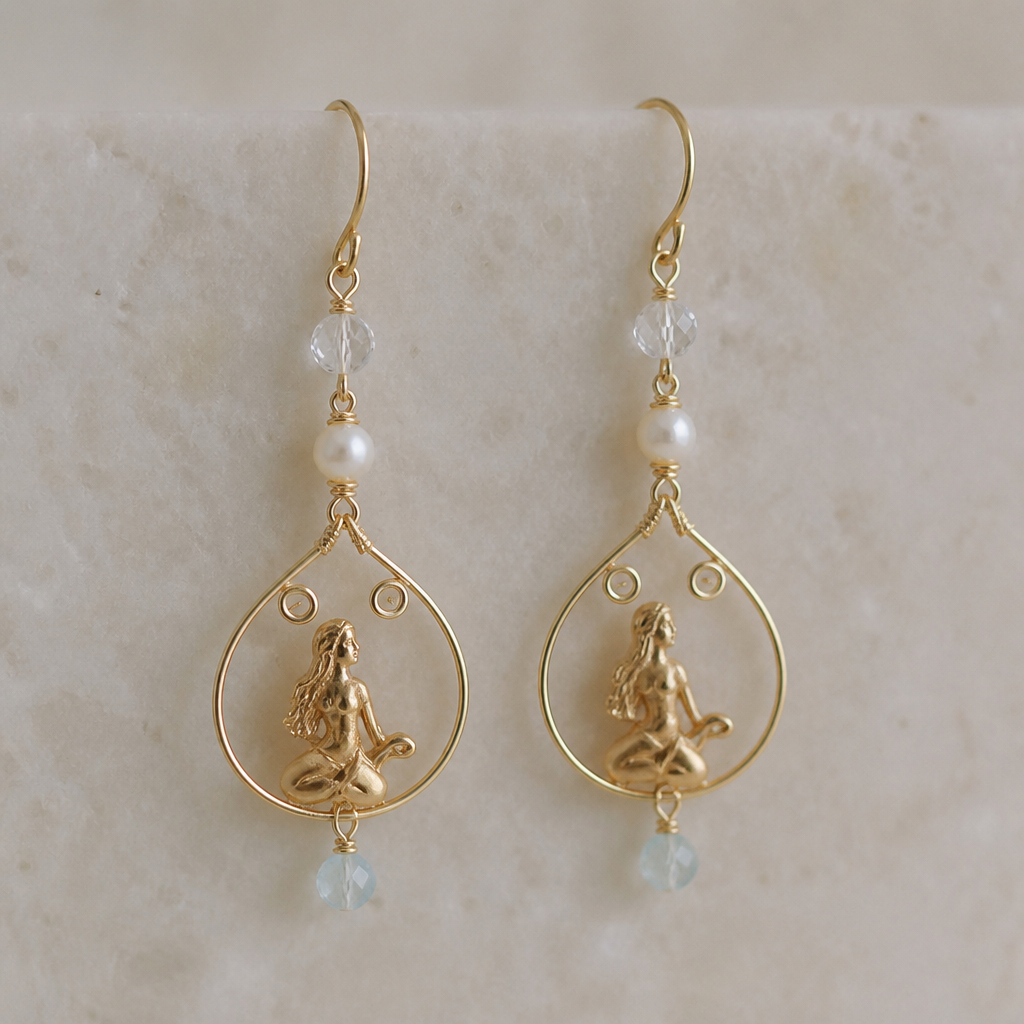 A mythological women's earrings suitable for daily wear, minimalist, simple and delicate, clean lines. beautiful bead, crystal bead and wire earrings
photorealistic jewelry design, A mythological women's earrings suitable for daily wear, minimalist, simple and delicate, clean lines. beautiful bead, crystal bead and wire earrings, mythological style, just the design no text