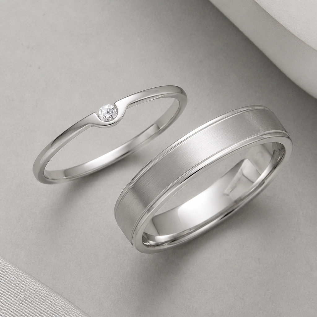 A silver women's ring made of silver suitable for wedding, minimalist, simple and delicate, clean lines. man's wedding band
photorealistic jewelry design, A silver women's ring made of silver suitable for wedding, minimalist, simple and delicate, clean lines. man's wedding band, silver style, just the design no text