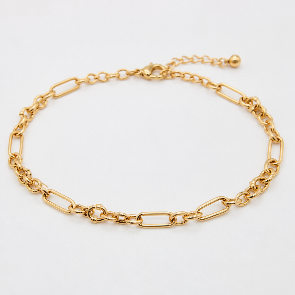 A chain women's anklet made of gold. tobillera estilo cadena de eslabon y grilletes
photorealistic jewelry design, A chain women's anklet made of gold. tobillera estilo cadena de eslabon y grilletes, chain style, just the design no text