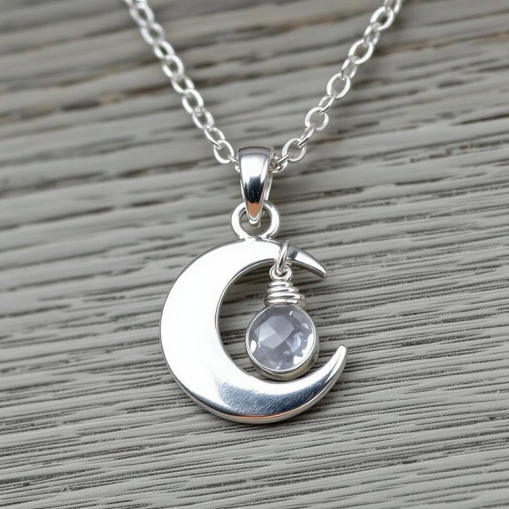 Луна полумесяцем и маленький в виде кристала лунный камень подвеска