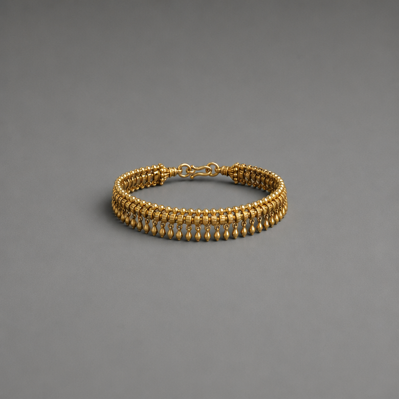 make it smaller
edit the attached jewelry design with these instructions: make it smaller. keep it photorealistic, just the design no text