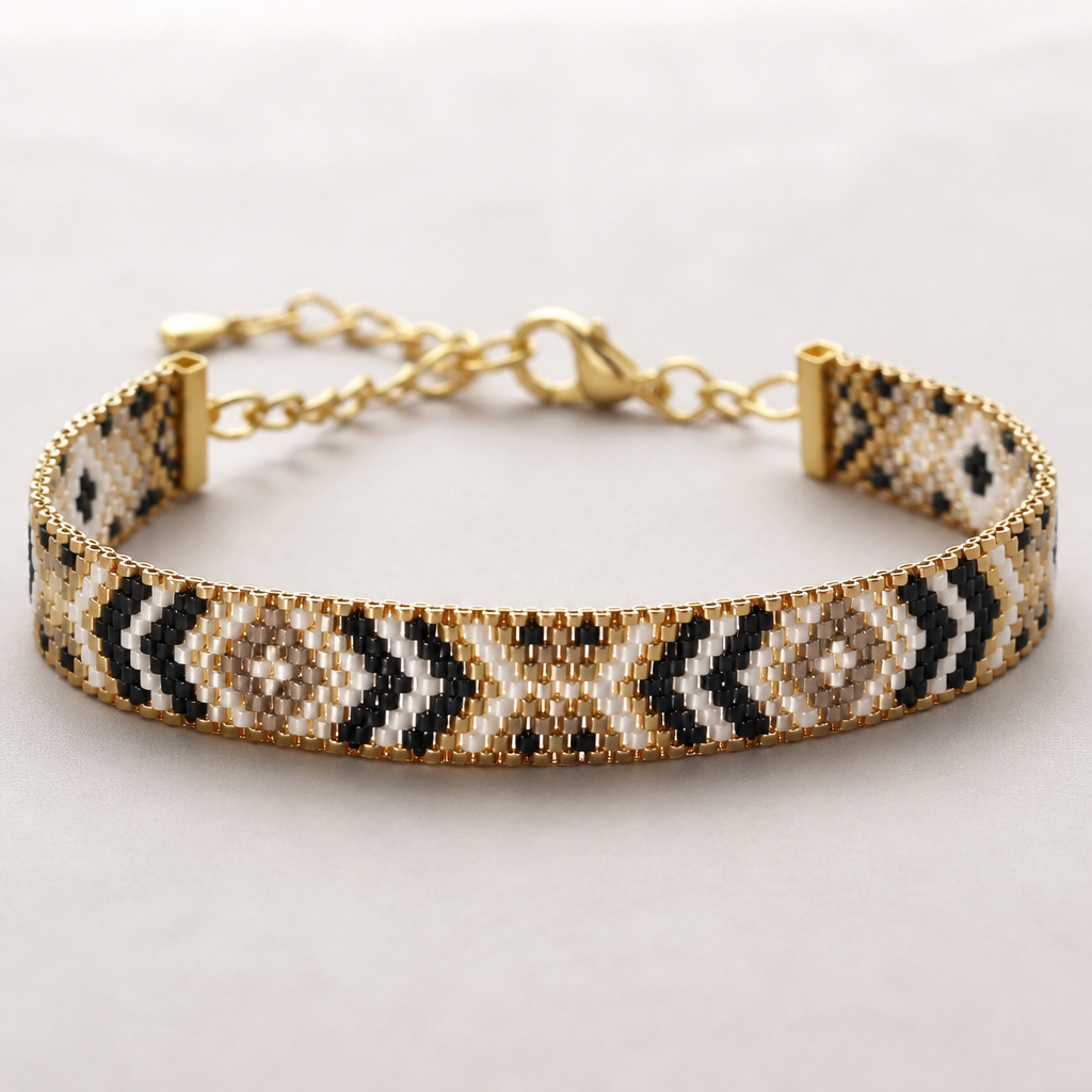 Miyuki beaded bracelet
photorealistic jewelry design, Miyuki beaded bracelet, beaded style, just the design no text