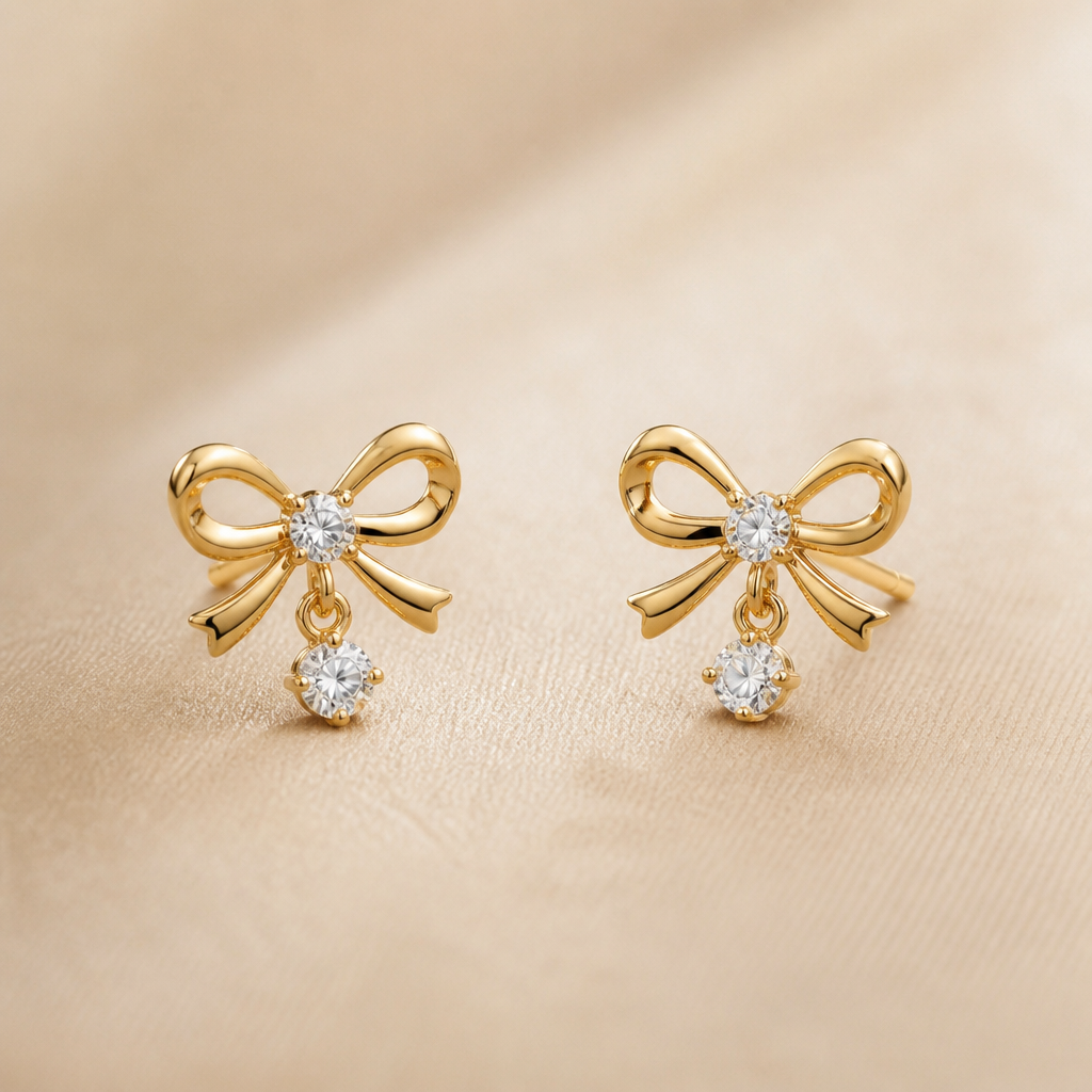 A romantic women's earrings made of gold with diamond stones suitable for daily wear. um delicado brinco de laço com detalhe de zircônia no banho de ouro.
photorealistic jewelry design, A romantic women's earrings made of gold with diamond stones suitable for daily wear. um delicado brinco de laço com detalhe de zircônia no banho de ouro., romantic style, just the design no text