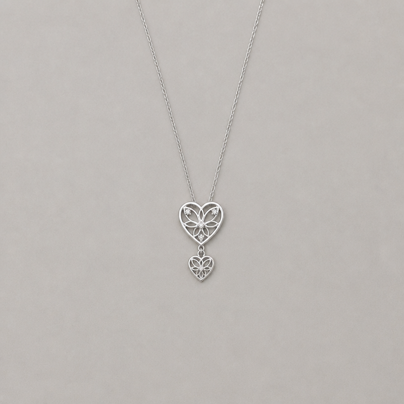 Le deisign au complet plus petit
edit the attached jewelry design with these instructions: Le deisign au complet plus petit. keep it photorealistic, just the design no text