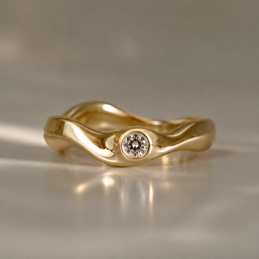 A women's ring. 1.약 4mm정도의 웨이브진 반지
2.골드색상
3.메인에. 3mm짜리 다이아몬드조각
4.손가락에 꼈을때. 자연스럽게 연출되는. 우대 굴림
photorealistic jewelry design, A women's ring. 1.약 4mm정도의 웨이브진 반지
2.골드색상
3.메인에. 3mm짜리 다이아몬드조각
4.손가락에 꼈을때. 자연스럽게 연출되는. 우대 굴림, modern style, just the design no text