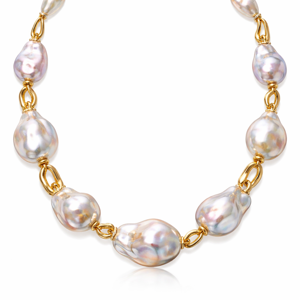 Boroque pearls in a necklace
