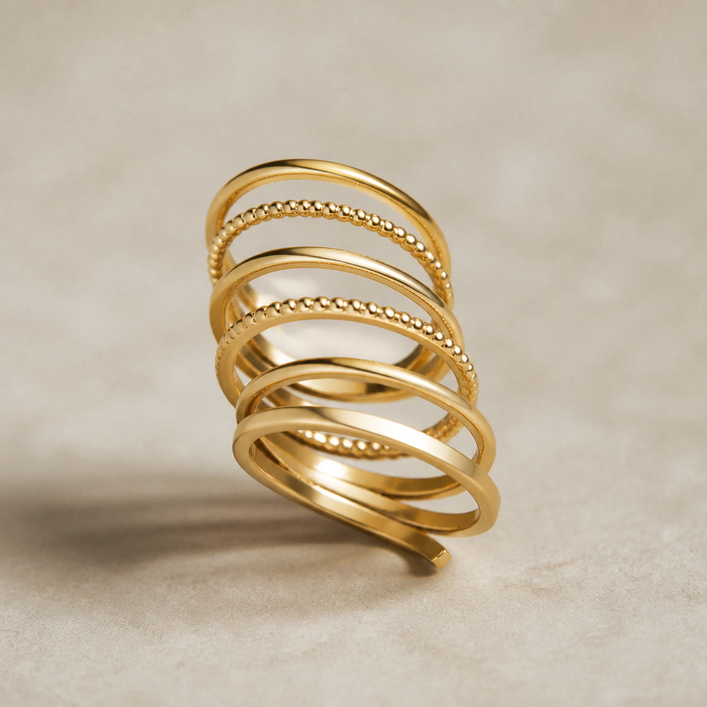 A women's ring made of gold. Ich möchte 6 Ringe, die den Zeigefinger umlaufen und meine 6 Lieblingsmenschen repräsentieren. Meine 2 Brüder, einer davon hat 2 Mädchen, meine Mutter und meine beste Freundin. Die Ringe sollen auch übereinander laufen und auch schräg. Mein Bruder mit den Kindern die Ringe sollen nah beieinander sein und nur in Gelbgold
photorealistic jewelry design, A women's ring made of gold. Ich möchte 6 Ringe, die den Zeigefinger umlaufen und meine 6 Lieblingsmenschen repräsentieren. Meine 2 Brüder, einer davon hat 2 Mädchen, meine Mutter und meine beste Freundin. Die Ringe sollen auch übereinander laufen und auch schräg. Mein Bruder mit den Kindern die Ringe sollen nah beieinander sein und nur in Gelbgold, modern style, just the design no text