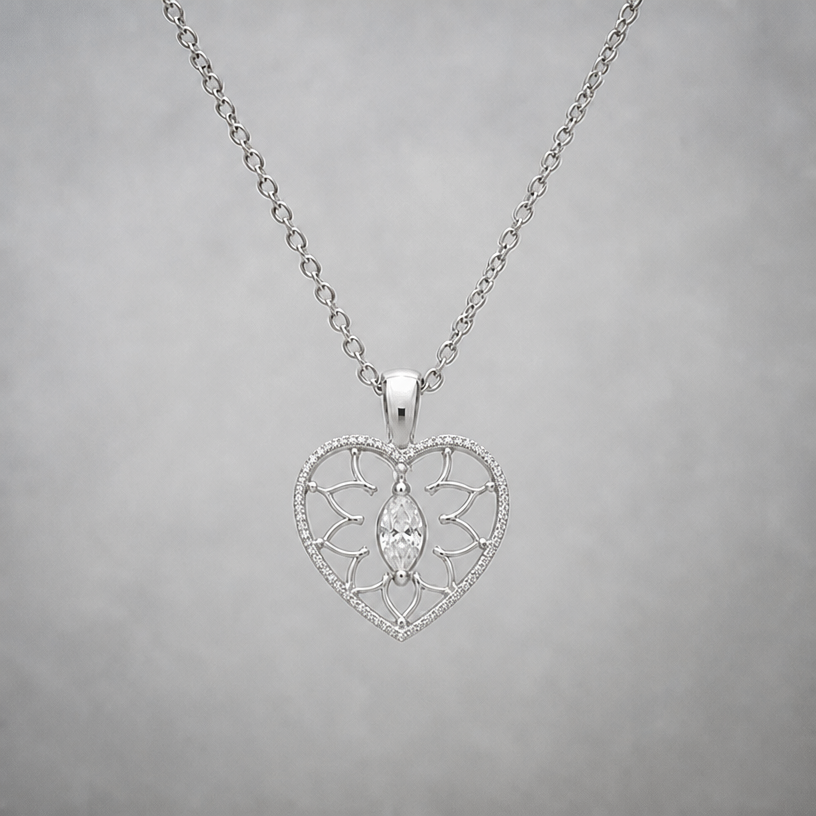 pavé de diamant sur coeur exterieur tre mince
edit the attached jewelry design with these instructions: pavé de diamant sur coeur exterieur tre mince. keep it photorealistic, just the design no text