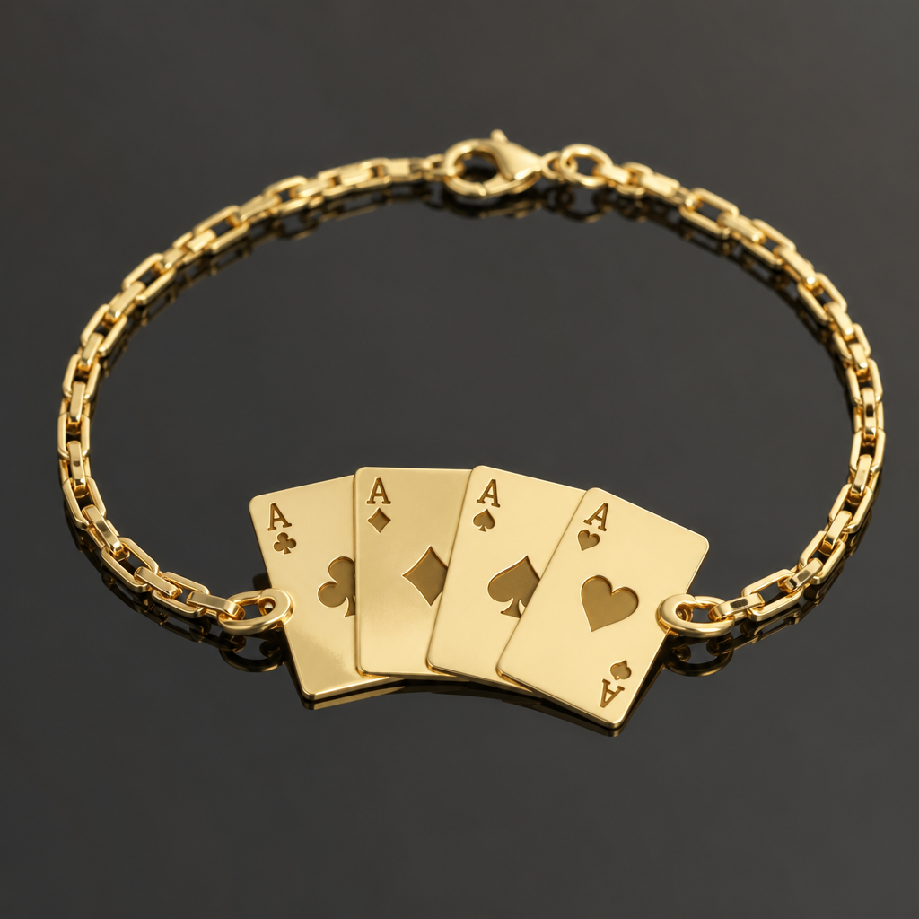 A modern women's bracelet made of gold. pulsera con placa de las cartas de 4 ases de poker con las A incluidas de cada carta